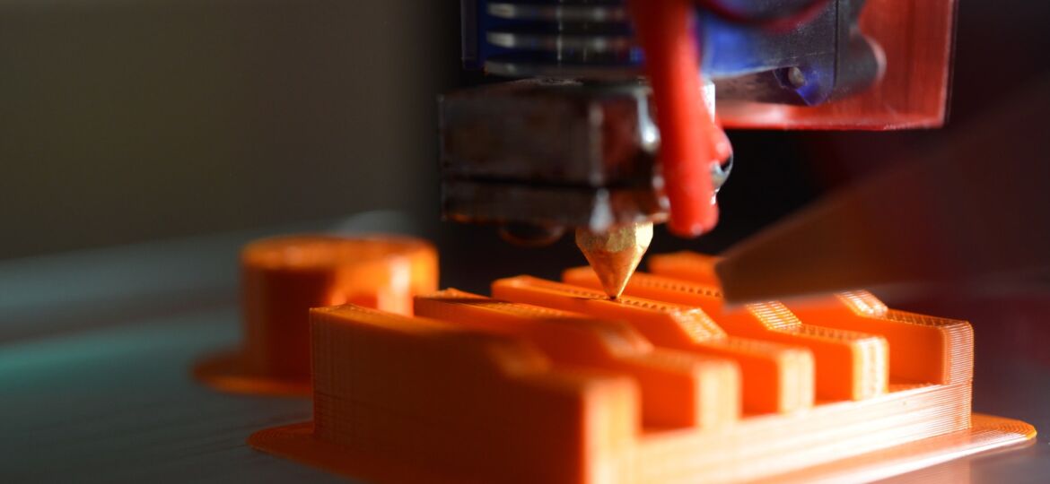 a3D printer working